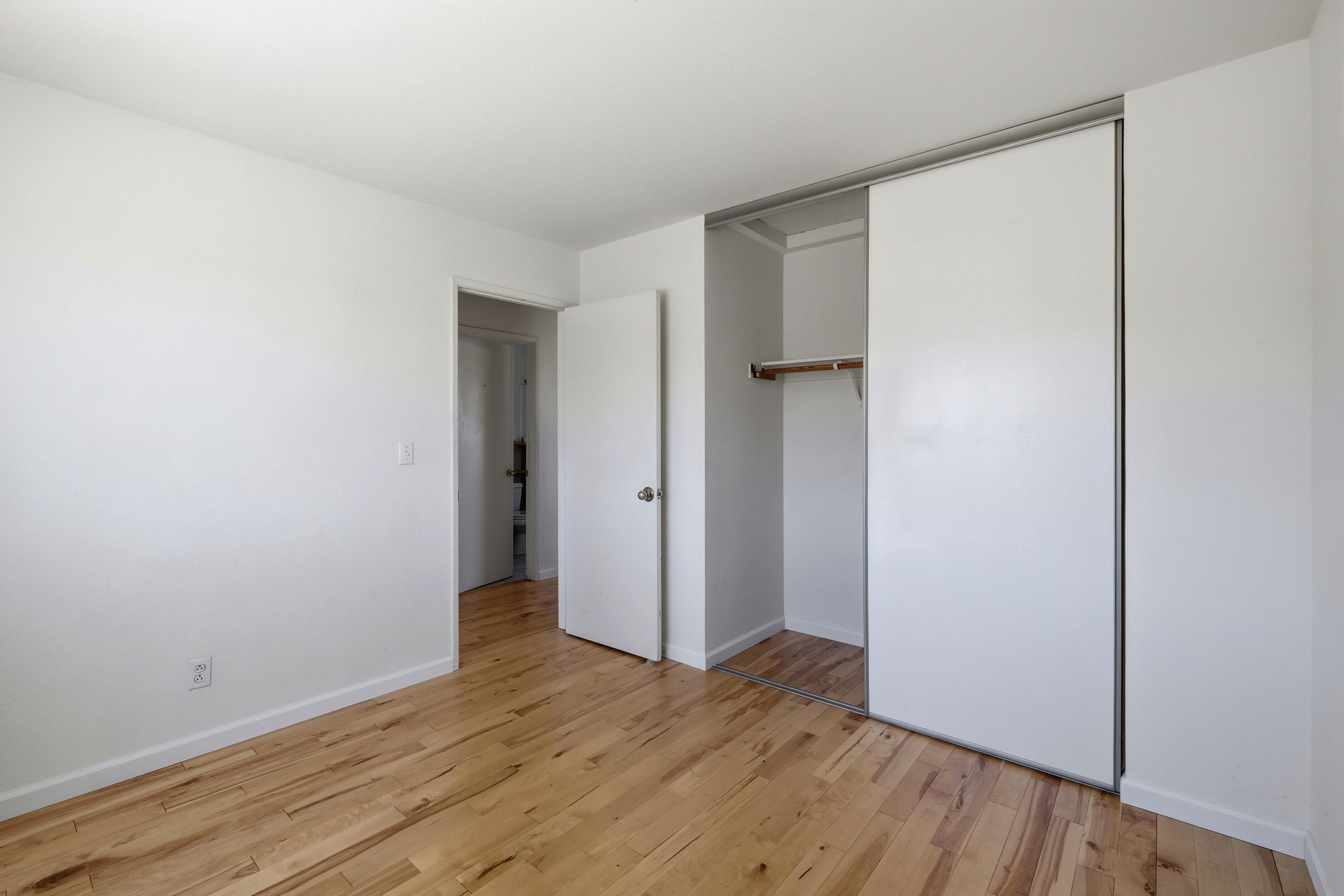 027_F8_9 Beechwood Ct