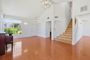 010_F8_9 Beechwood Ct