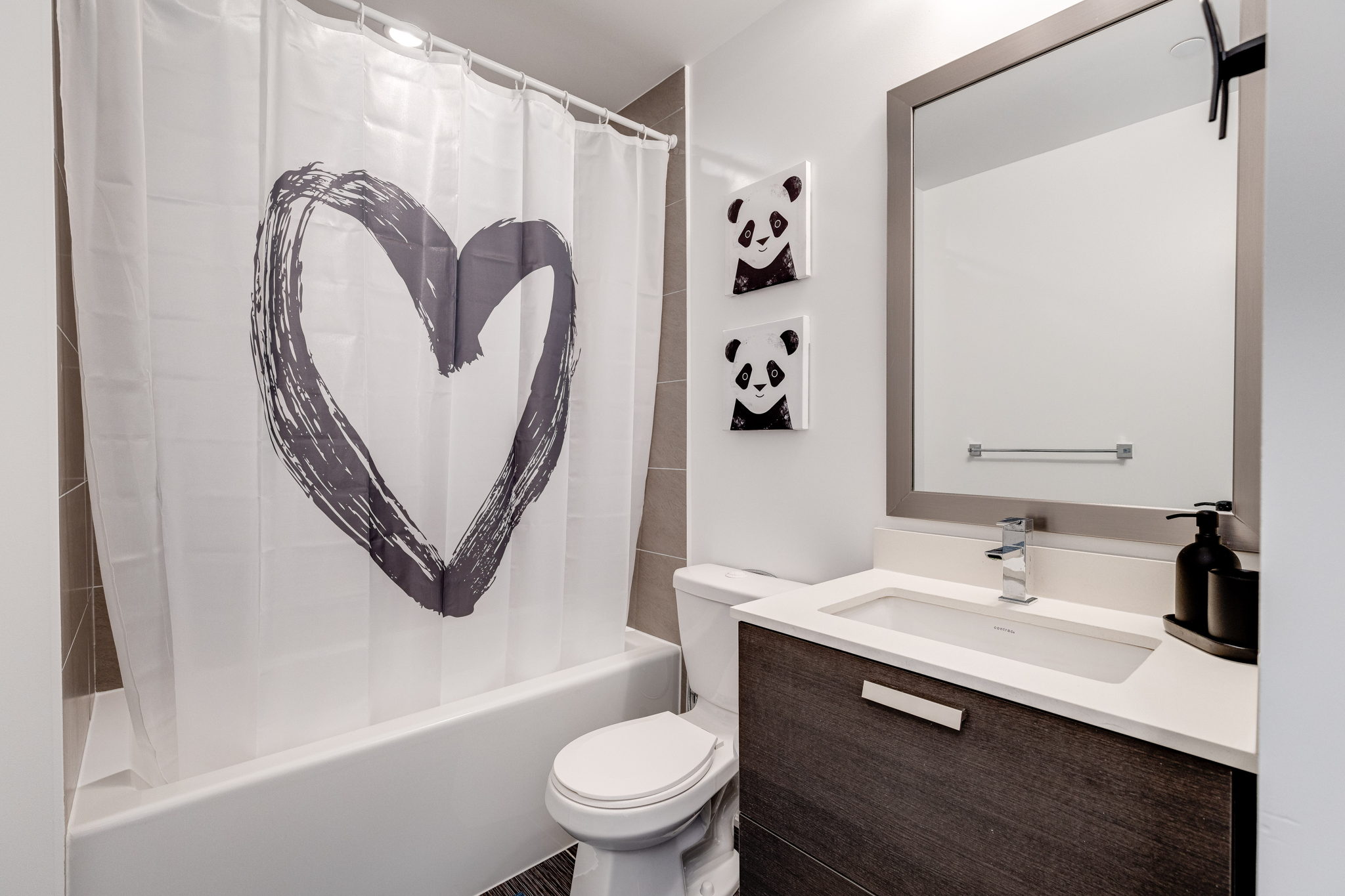 Toronto property showcase — delivered property photograph 16