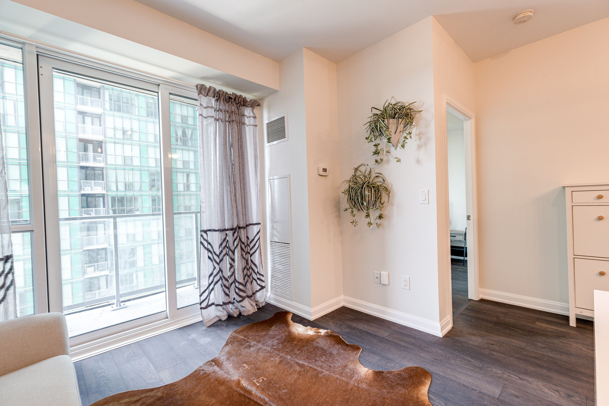 Toronto property showcase — delivered property photograph 9