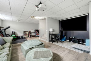  Photo 32