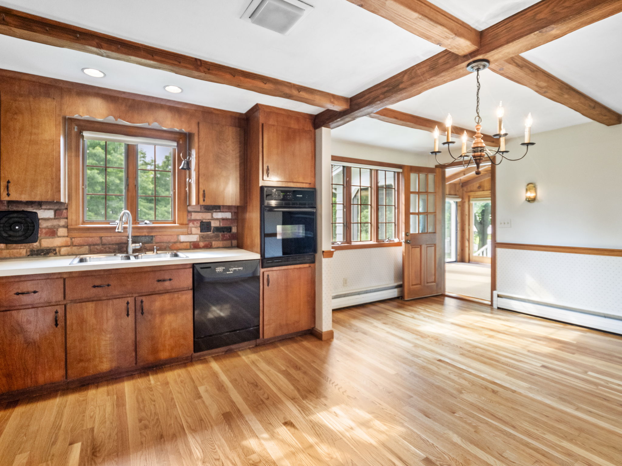 9 Brewster Ln Hanover MA-39