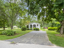 9 Brewster Ln Hanover MA-48