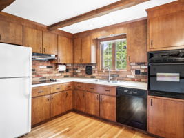 9 Brewster Ln Hanover MA-38
