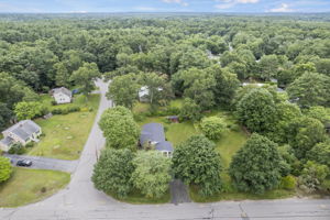 9 Brewster Ln Hanover MA-5