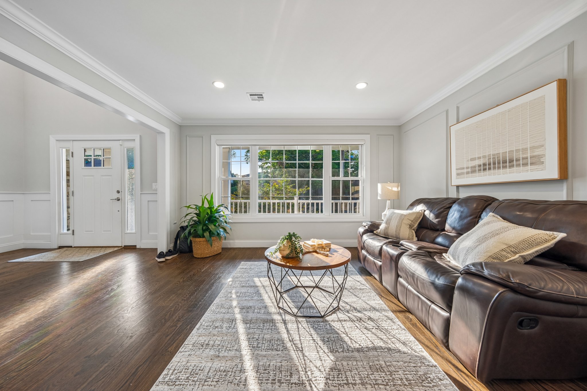 Entry Foyer / Living Room