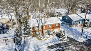 Overview of driveway and additional on street private parking