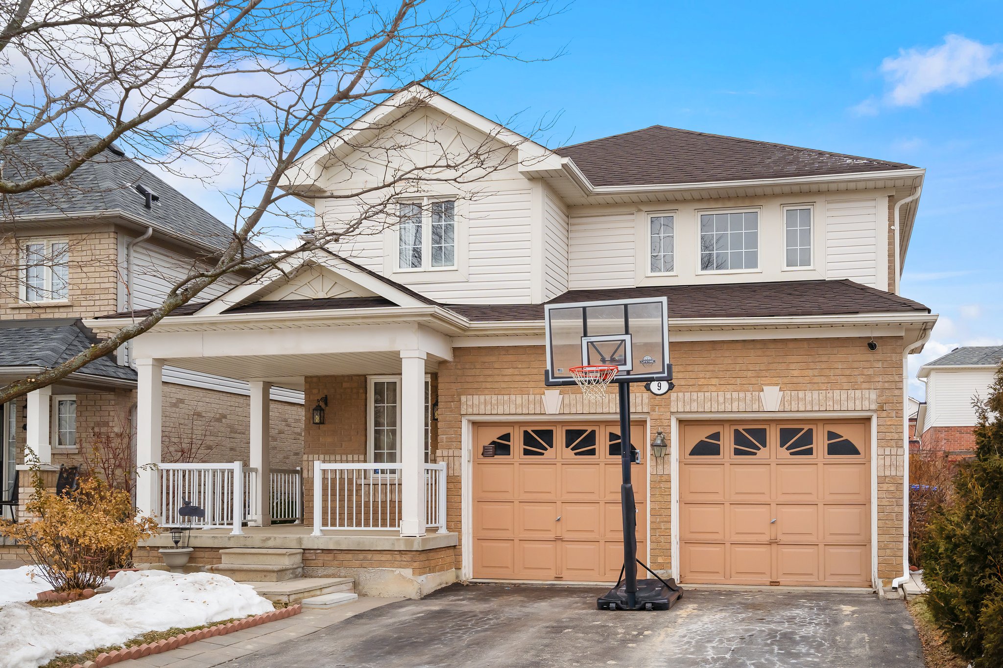9 Dunvegan Crescent, Brampton, ON L7A 2Y3, CA