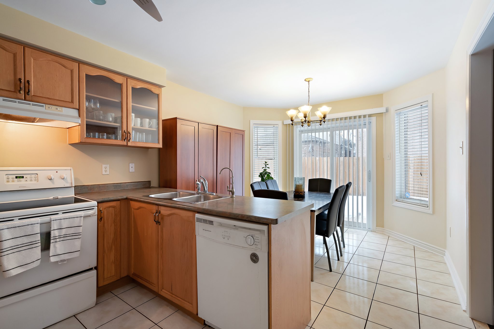9 Dunvegan Crescent, Brampton, ON L7A 2Y3, CA Photo 11