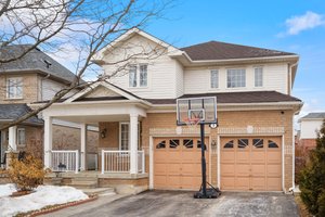9 Dunvegan Crescent, Brampton, ON L7A 2Y3, CA Photo 0