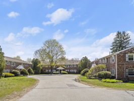 9 Elm St unit 4, Acton, MA 32