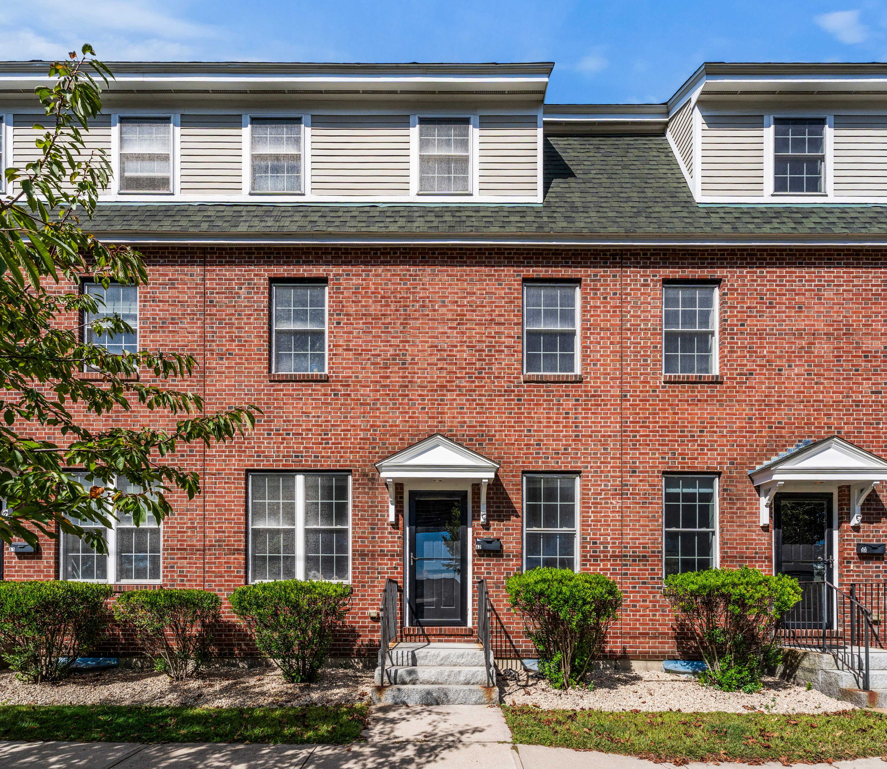 9 Falkland Pl unit a2, Portsmouth, NH 03801, USA Photo 2