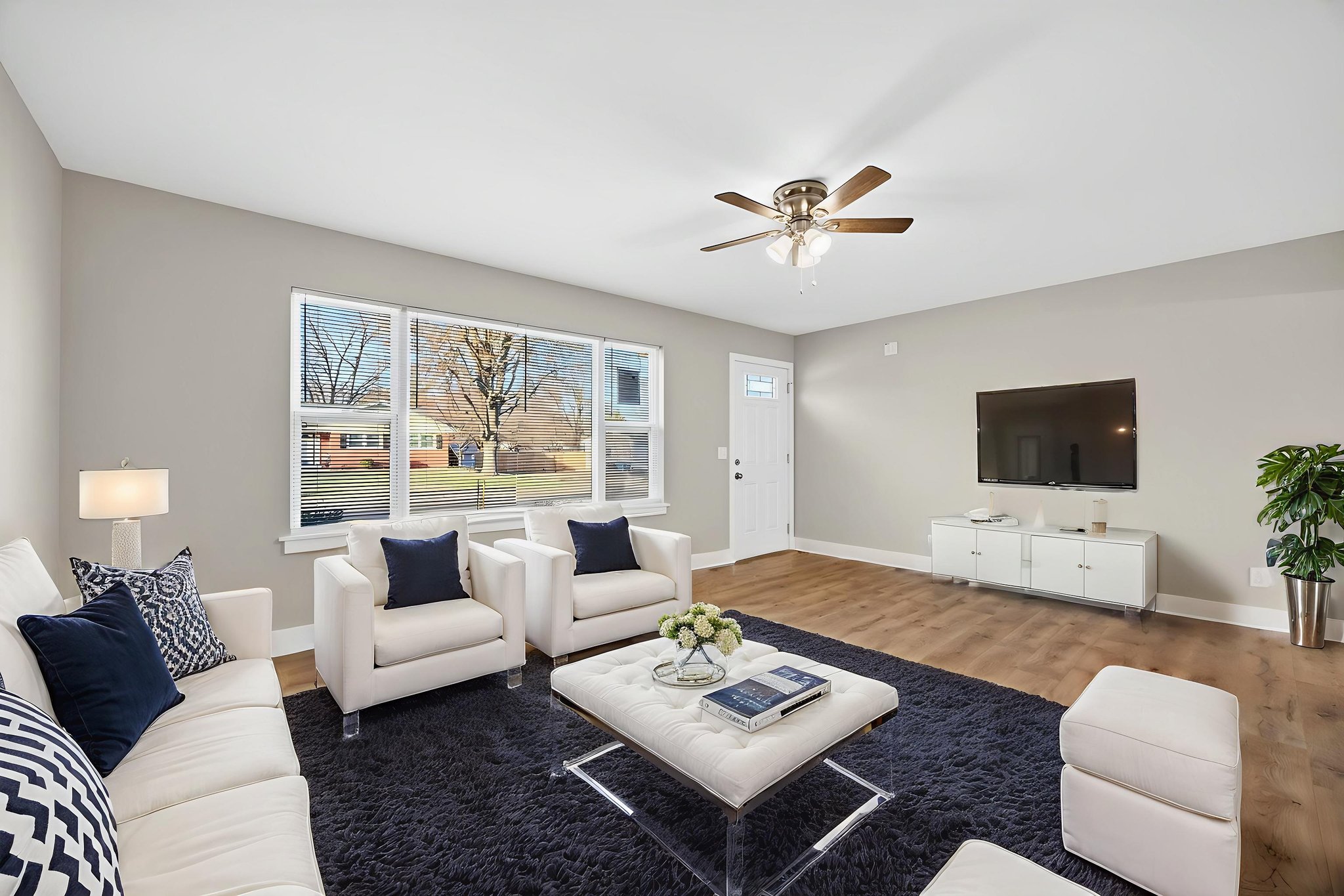 LUND1936 virtually staged.jpeg