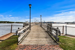 9 Fleet St, Portsmouth, NH 03801, USA Photo 6