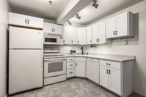 9 Fleet St, Portsmouth, NH 03801, USA Photo 23