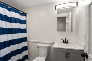 9 Fleet St, Portsmouth, NH 03801, USA Photo 32