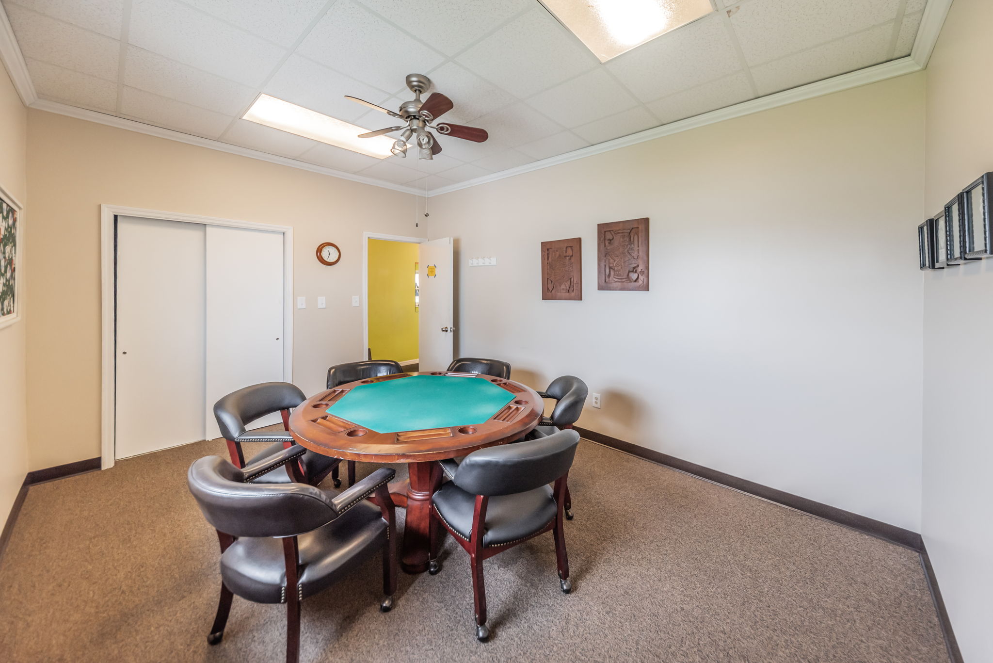 19-Community Private Card Room