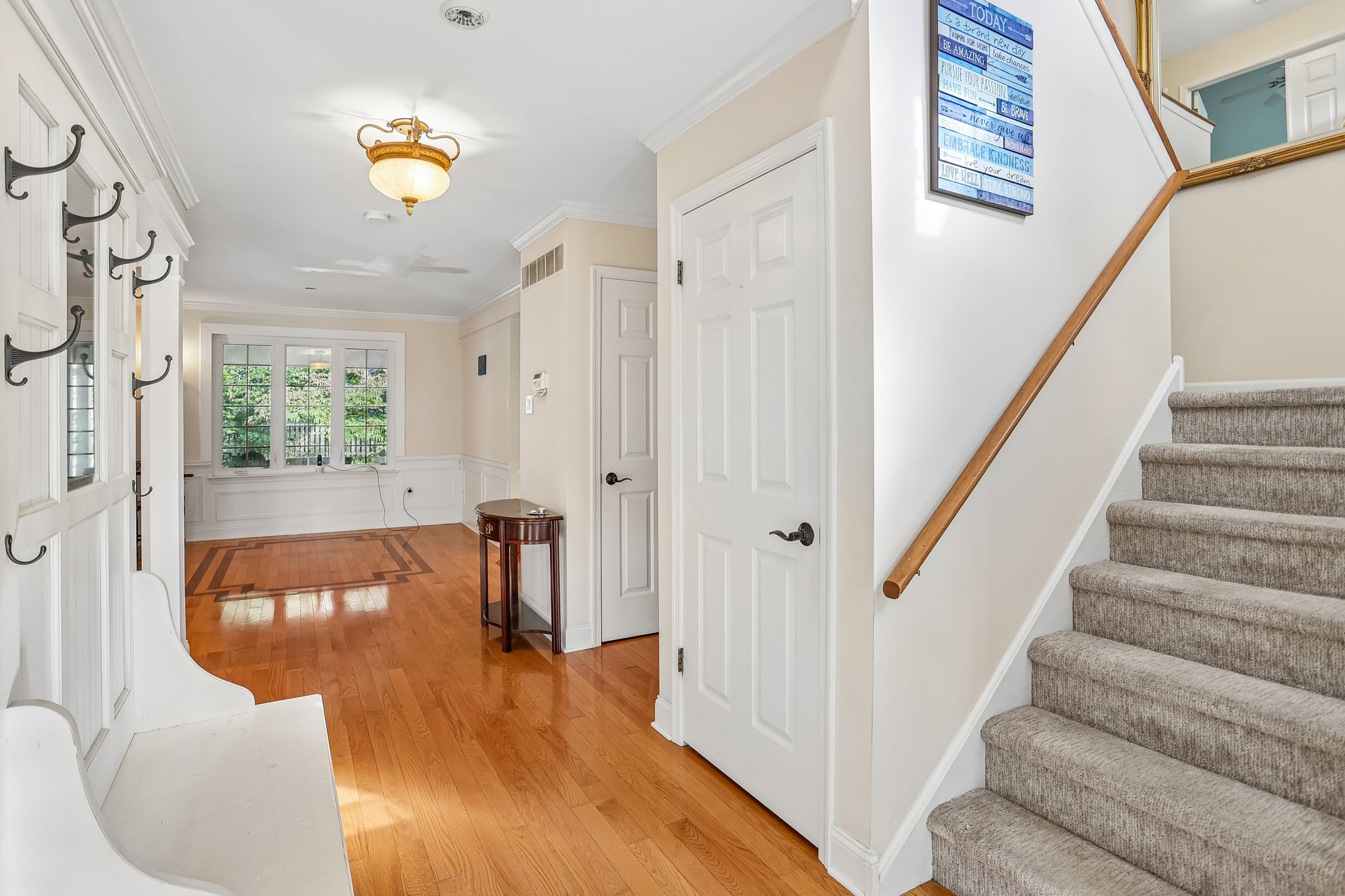 Glenforest Dr-S0210-005.jpg
