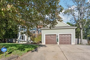 Glenforest Dr-S0210-002.jpg