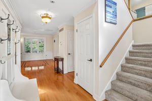 Glenforest Dr-S0210-005.jpg