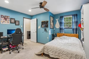 Glenforest Dr-S0210-035.jpg