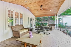 Glenforest Dr-S0210-043.jpg
