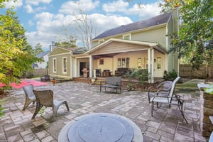 Glenforest Dr-S0210-048.jpg