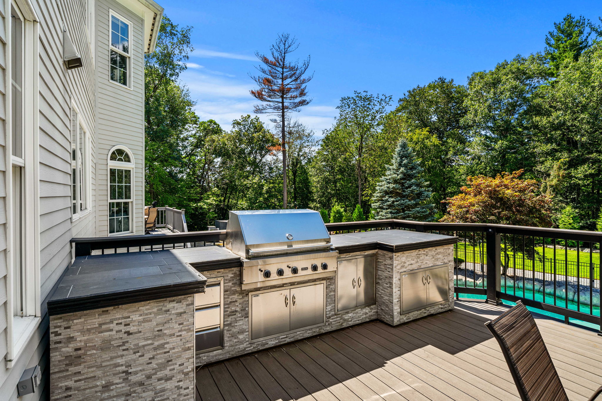 9 Grandview Rd, North Reading, MA 01864, USA Photo 2