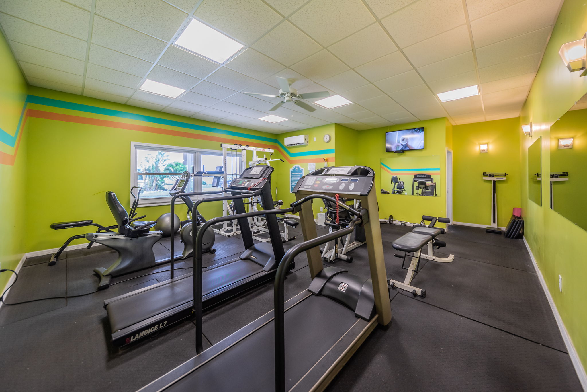 20-Community Fitness Room