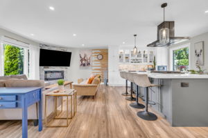 Living Room/Kitchen