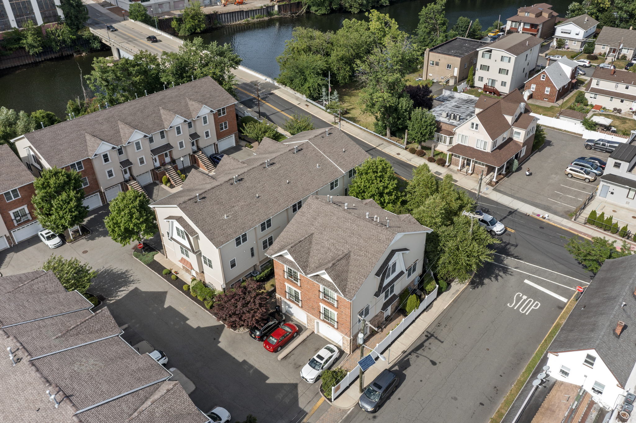 9 Jeanine Ln, Wallington, NJ 07057 VBI Real Estate Photography