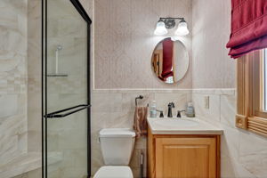  Photo 40