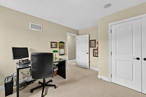  Photo 47