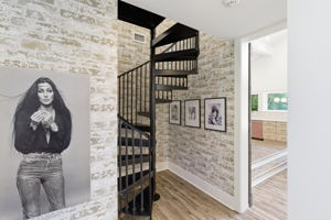  Photo 23