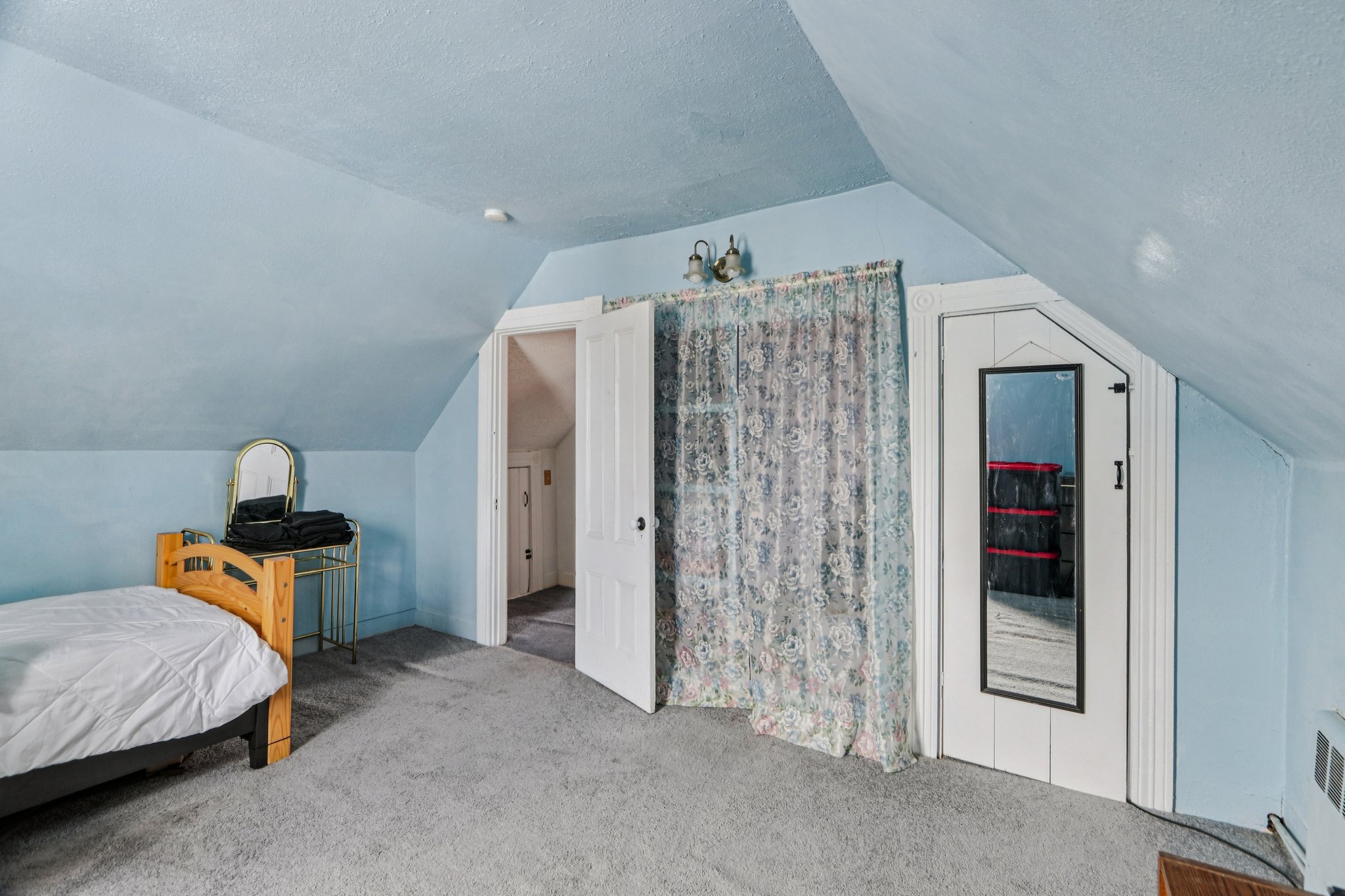 9 Old Market St-S1202-032.jpg