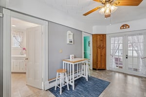 9 Old Market St-S1202-017.jpg