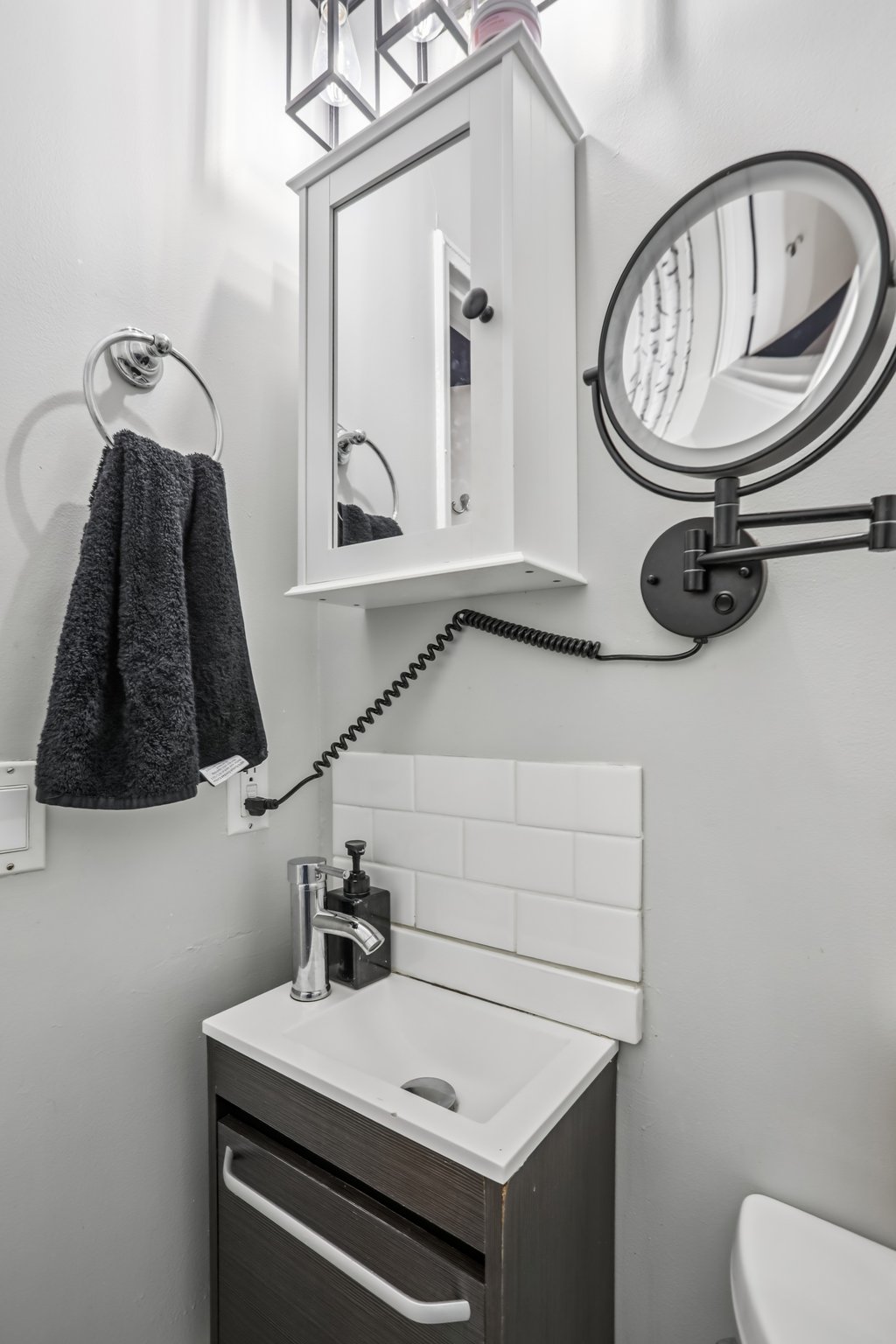 9 Oxford Ct 7908-S0603-023.jpg