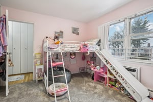 9 Oxford Ct 7908-S0603-025.jpg