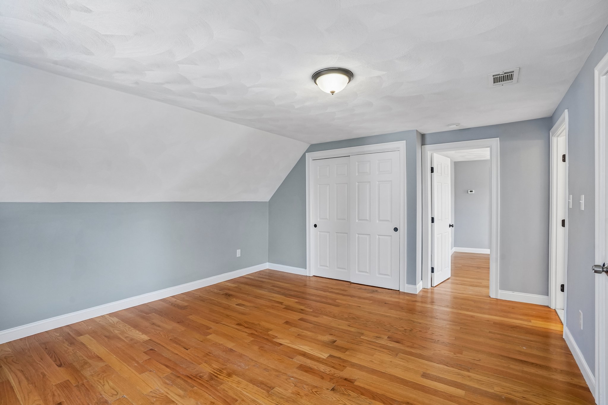 Porter St unit 3-S2807-008.jpg