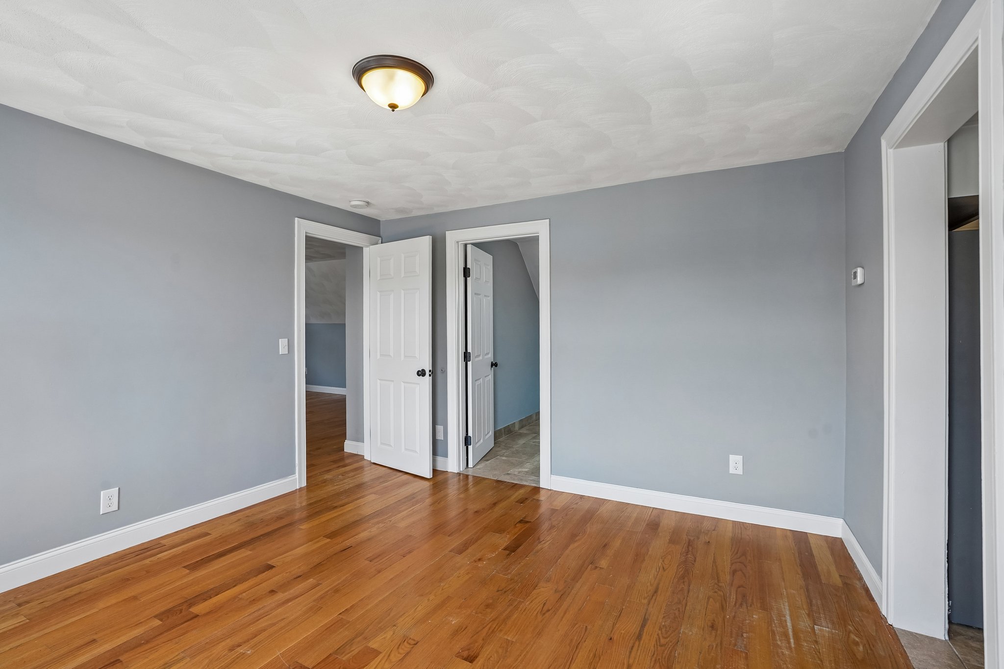 Porter St unit 3-S2807-016.jpg
