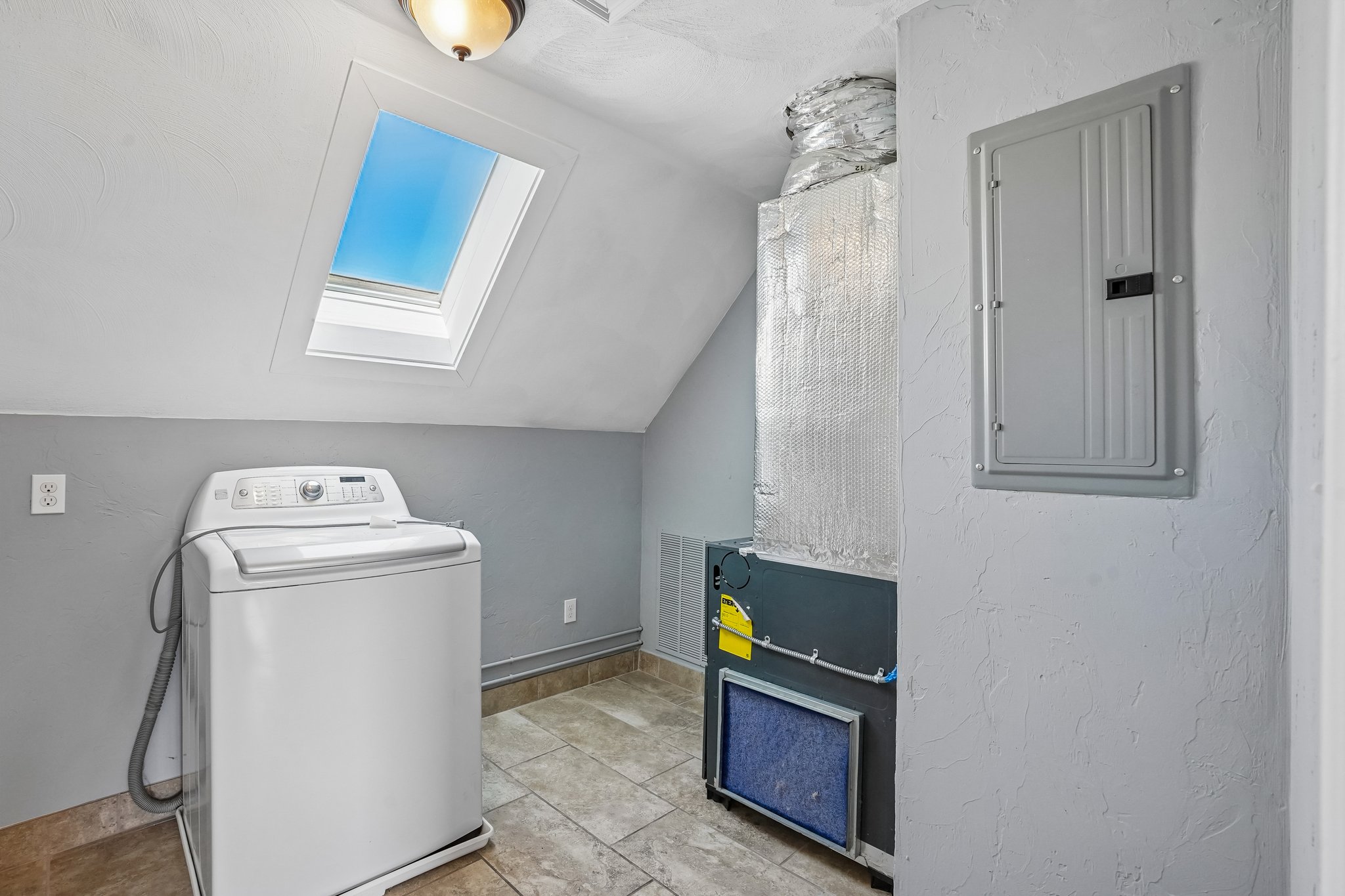 Porter St unit 3-S2807-017.jpg