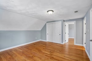 Porter St unit 3-S2807-008.jpg