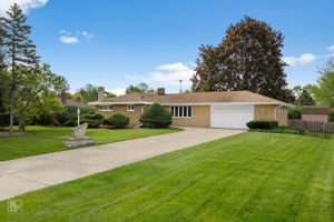 9 Prospect Dr, Prospect Heights, IL 60070_ 001