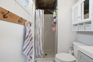 Photo 33