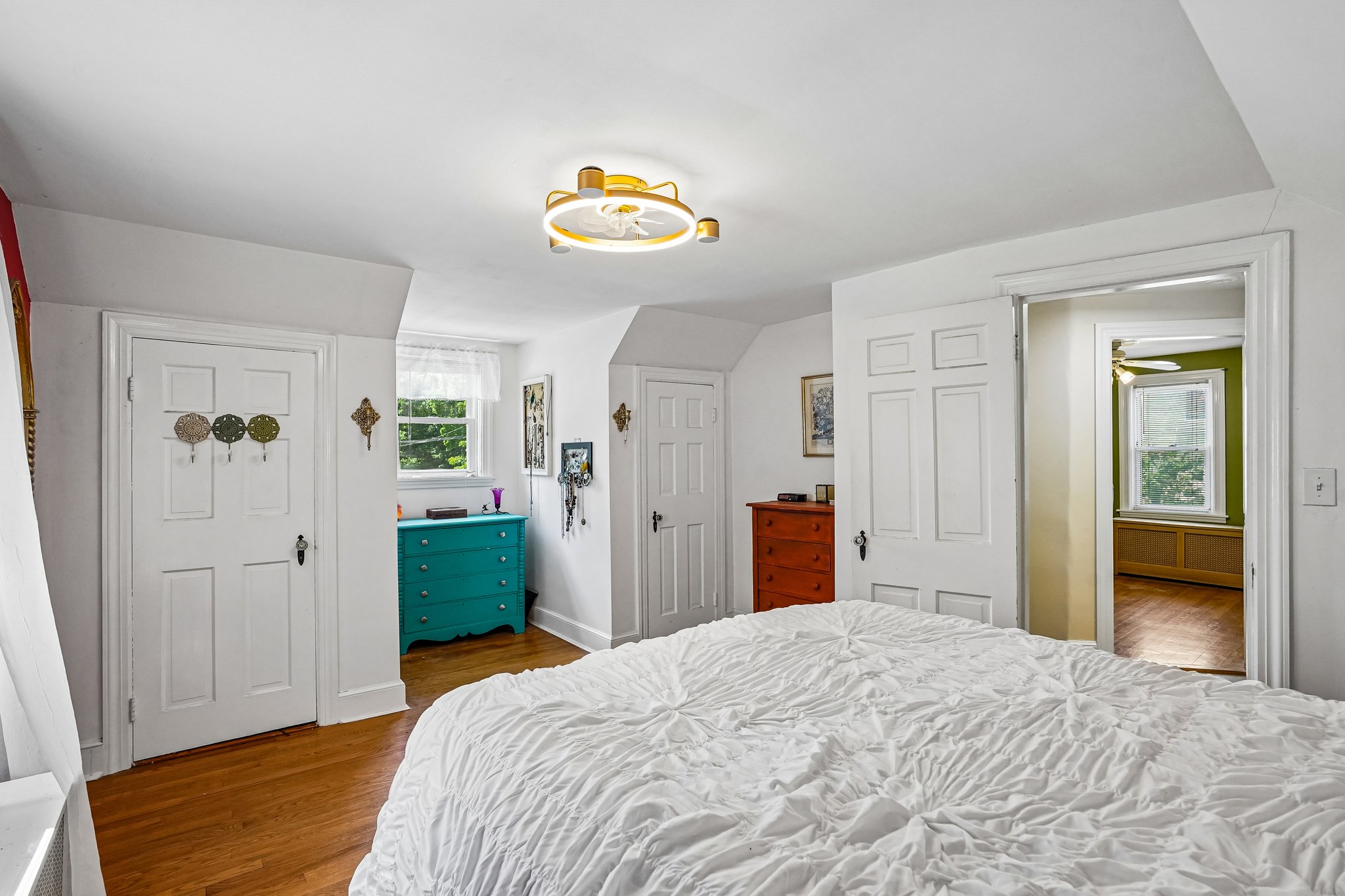 Raymond St-S1806-020.jpg