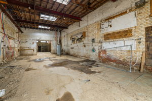  Photo 48