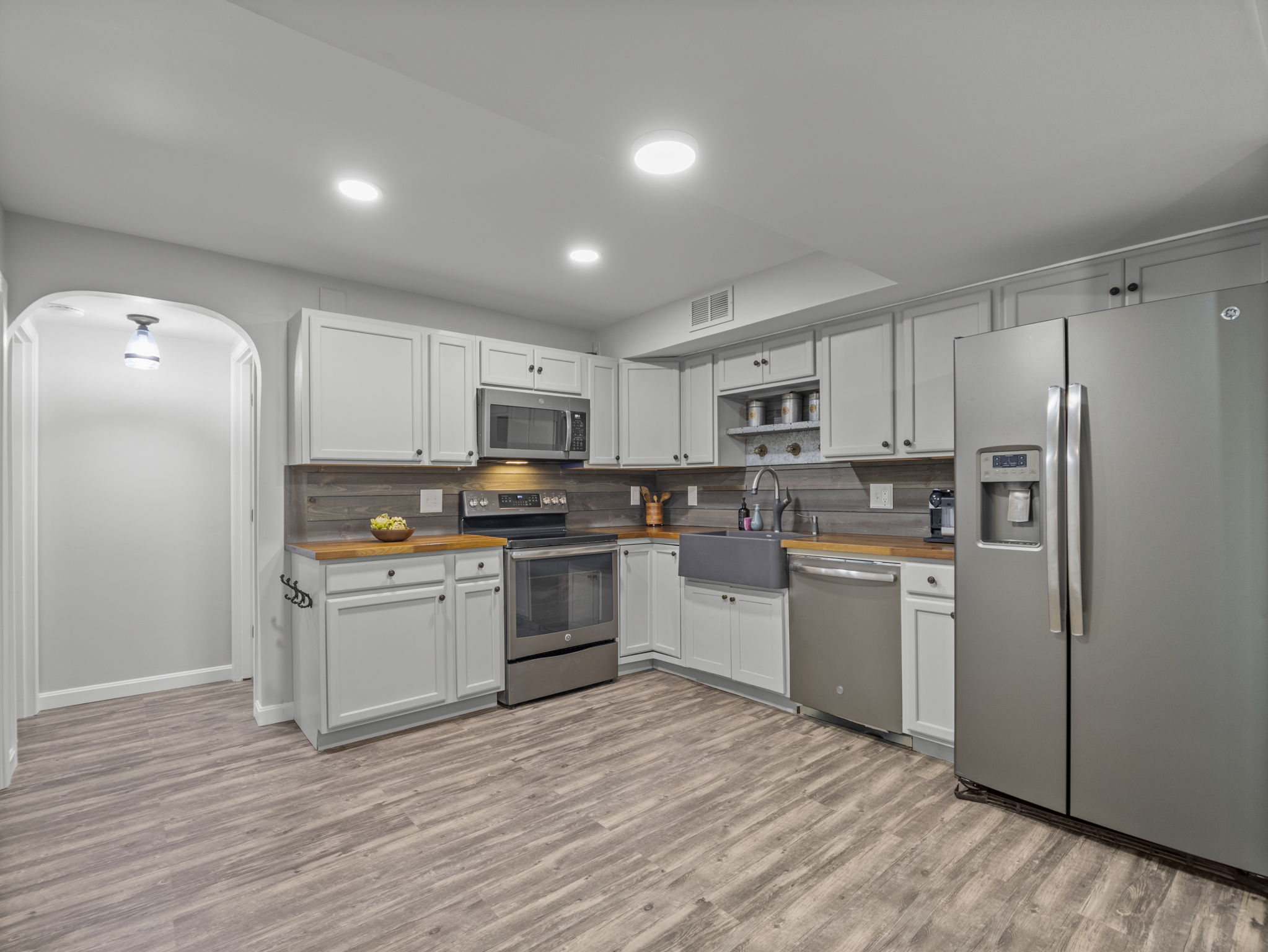 9 Shadowbrook Ln unit 7 Milford MA 36