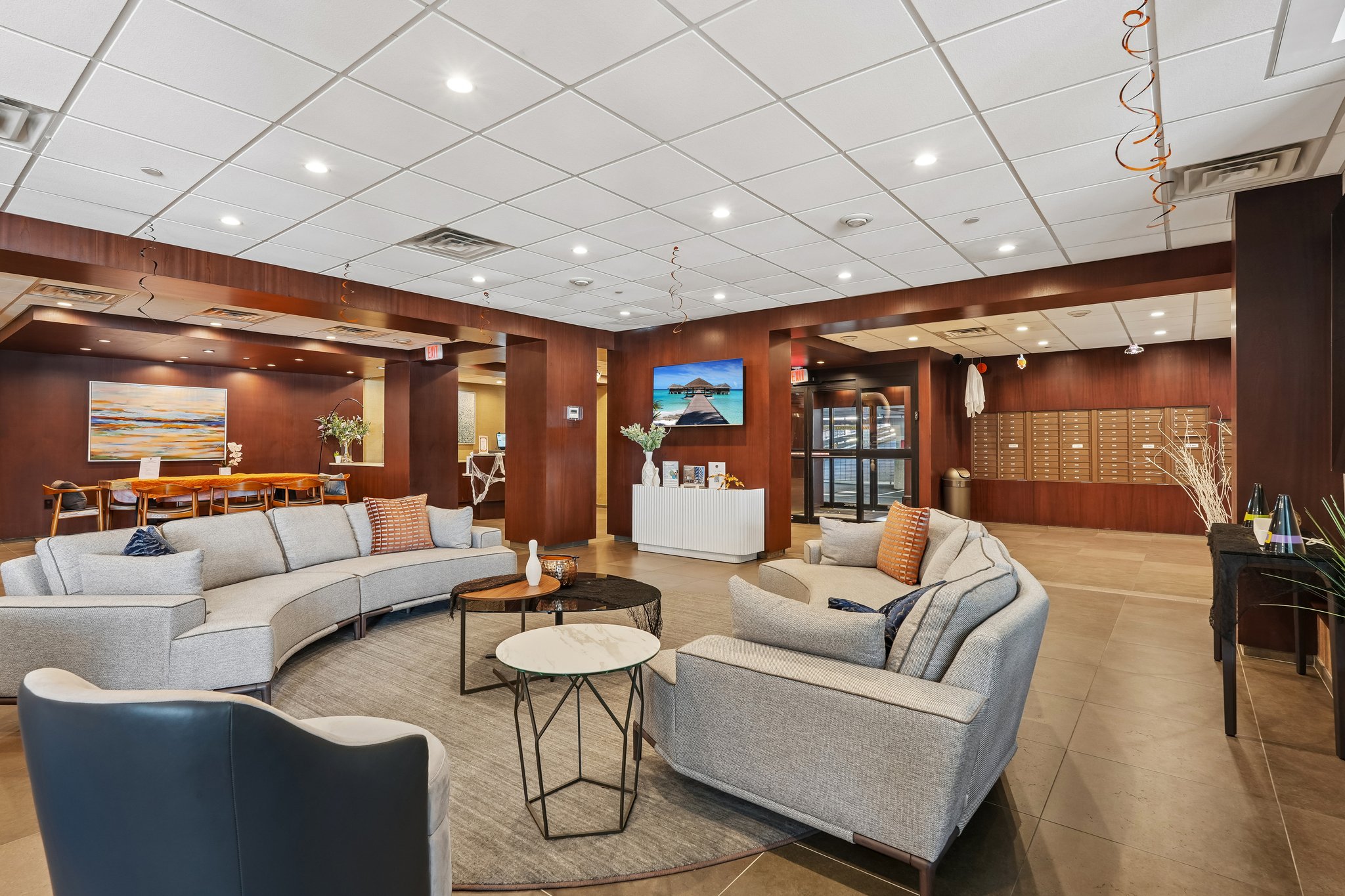 Somerset Ln 209-2110-914.jpg