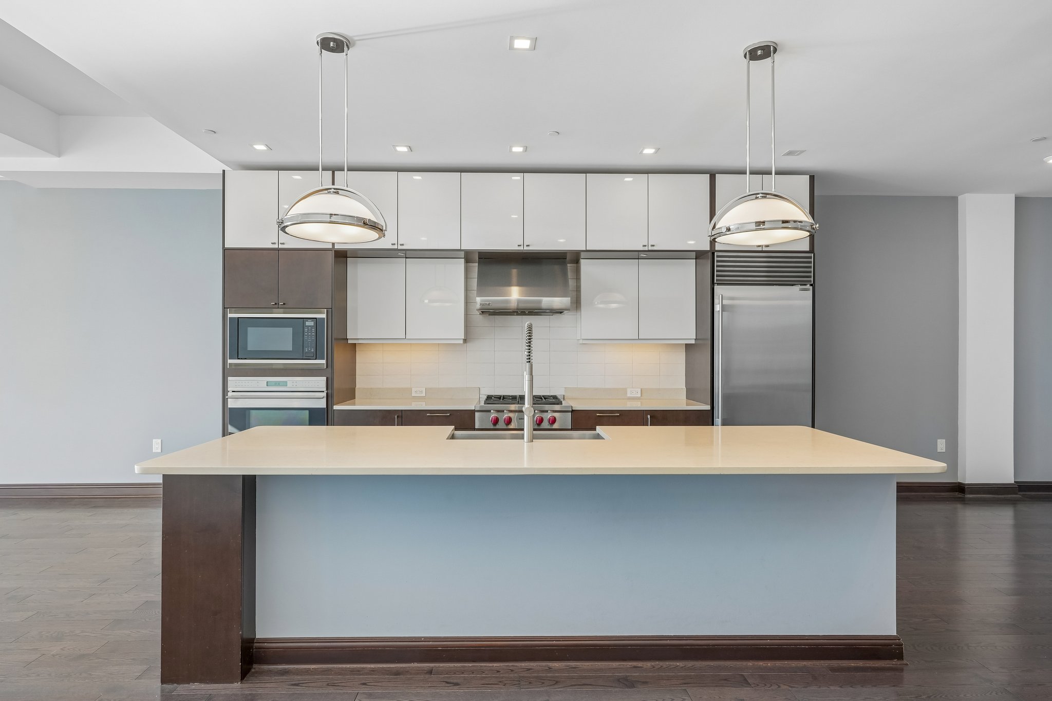Somerset Ln 209-S2110-012.jpg