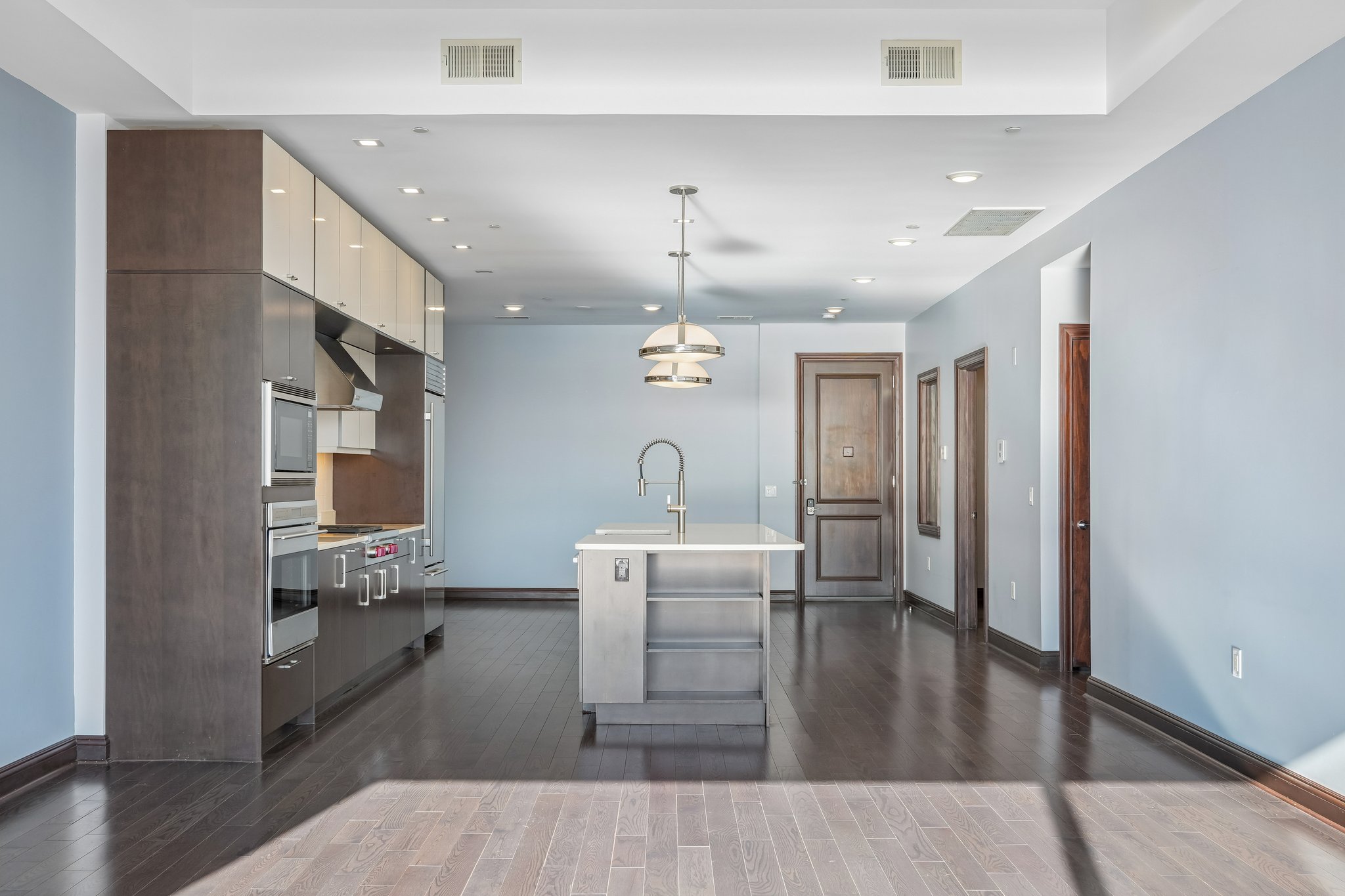 Somerset Ln 209-S2110-016.jpg
